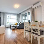 Wrocapartments Starcenter - Parking Free דירה