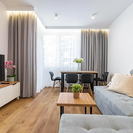 Wrocapartments Starcenter - Parking Free דירה ורוצלב