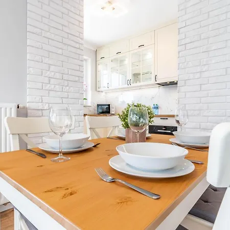 Wrocapartments Starcenter - Parking Free Apartment Wroclaw